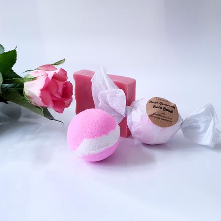 product-images/GS0008/RoseGeranium_Soap_and_BathBombs_8